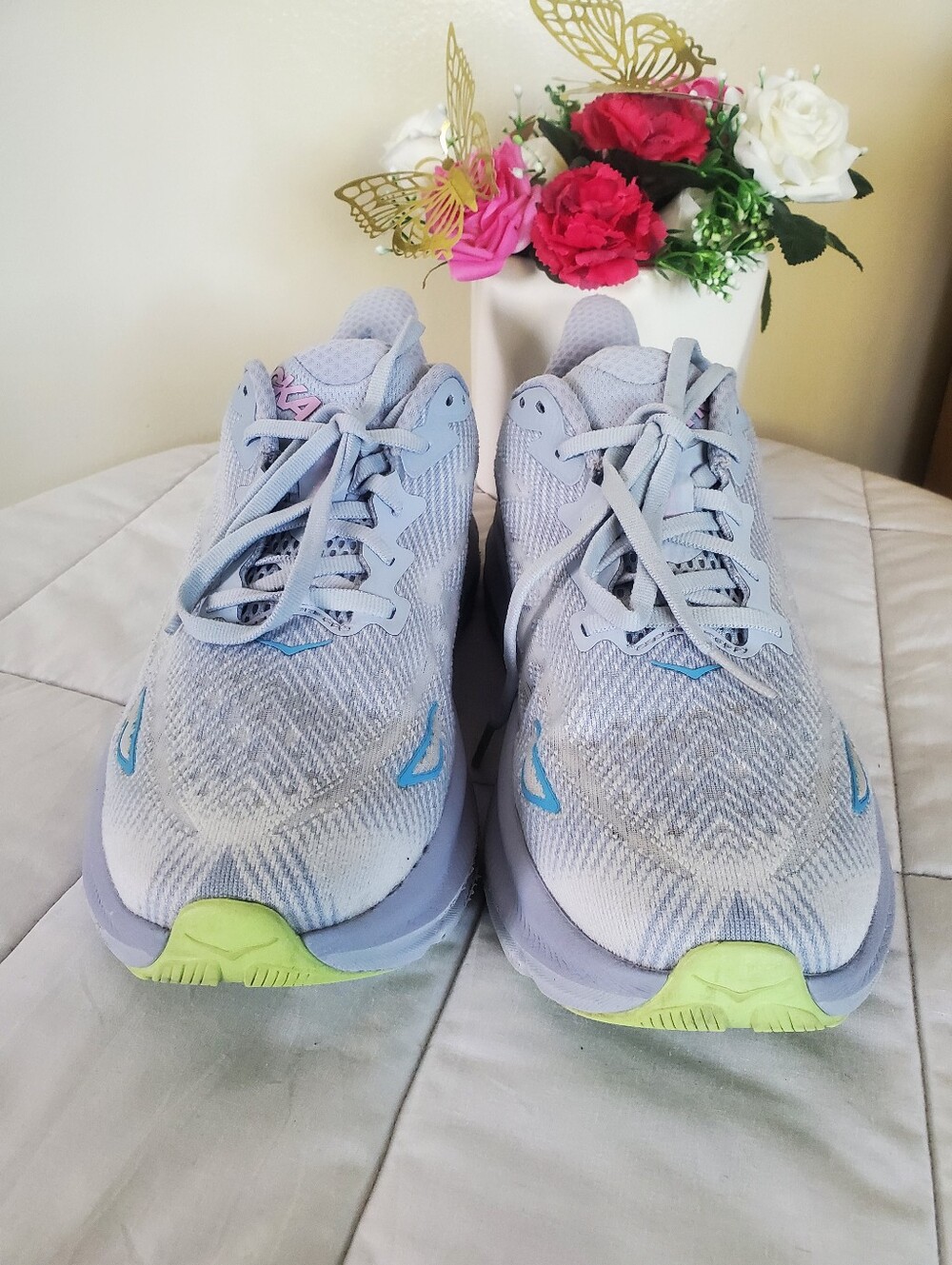 HOKA One Women's Clifton 9 Wide Sky Blue/Pink  Size 8.5D - Picture 4 of 7